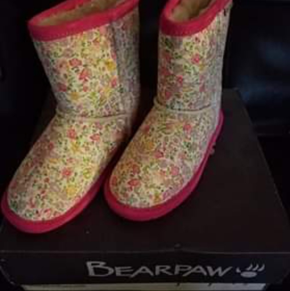 Girl boots